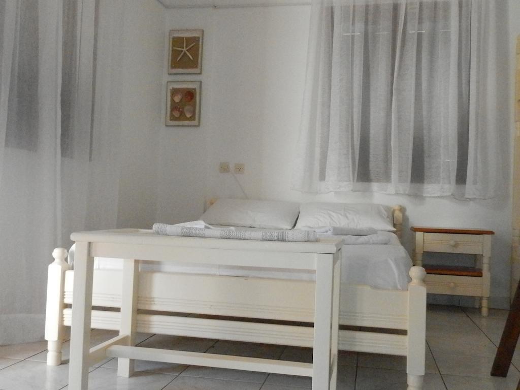 Aeolos Hotel Apartments Gythio Room photo